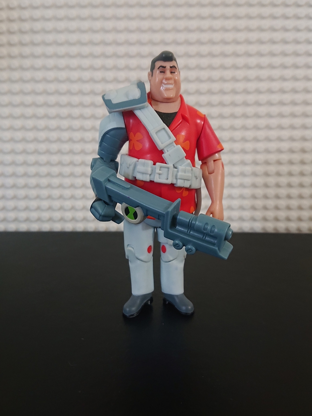 2013 Bandai Ben 10 Omniverse - Grandpa Max In Armor Action Figure w/ Weapon